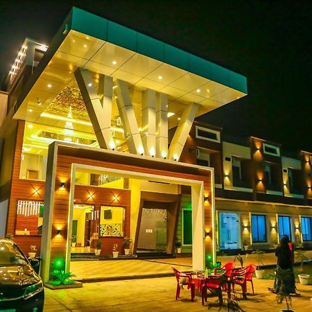Aashirwad Hotels & Resort Shamgarh Exterior photo