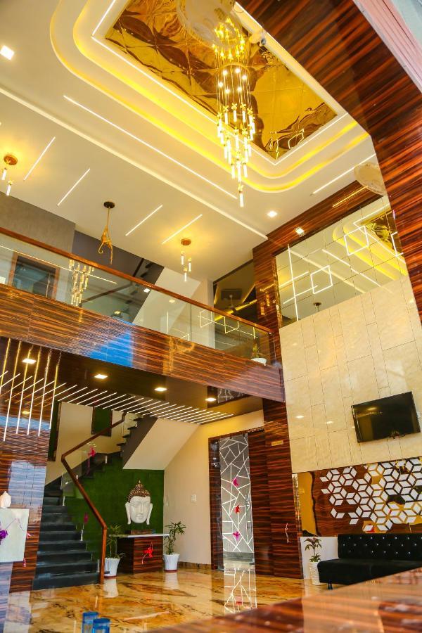 Aashirwad Hotels & Resort Shamgarh Exterior photo